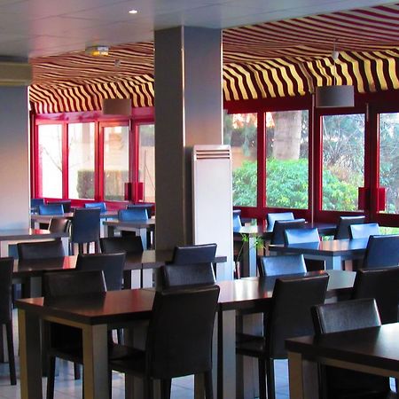 Hotel Gallieni Женвилье Экстерьер фото