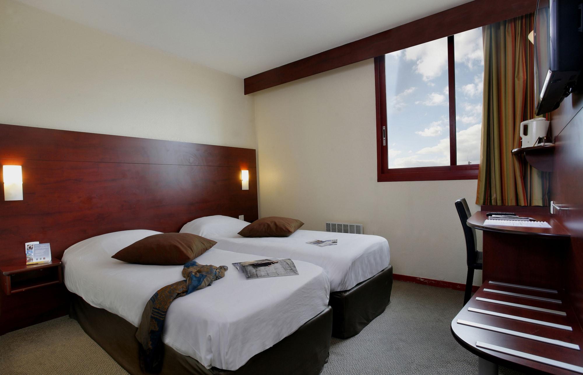 Hotel Gallieni Женвилье Экстерьер фото